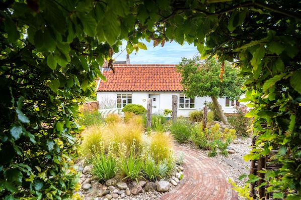 Myrtle Cottage is idyllic and has a delightful garden
