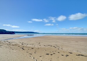 WAV480 - View of Broad Haven beach