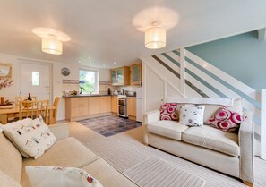 Lounge / Kitchen / Diner