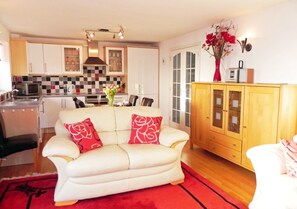 Lounge/Kitchen