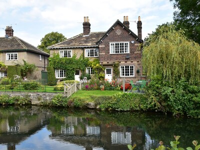 Willow Cottage, ASHFORD-IN-THE-WATER