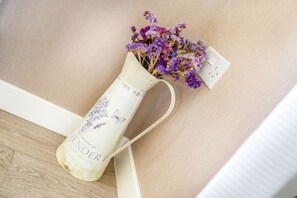 Bathroom amenities
