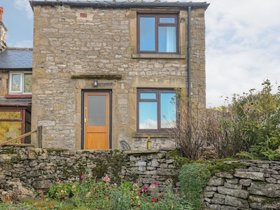 Lees Cottage, BRADWELL