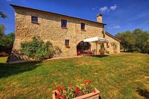 Building Exterior, Garden