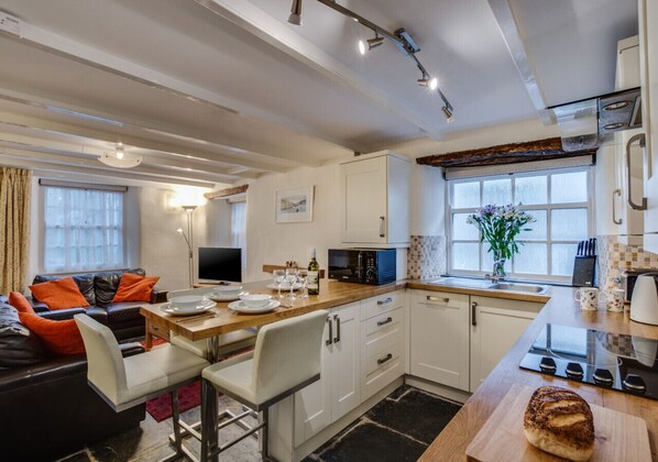 Kitchen / Lounge / Diner
