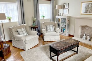 Living Room, Box Cottage, Bolthole Retreats