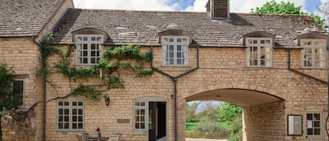 Lord High Admiral at Sudeley Castle, Bolthole Retreats