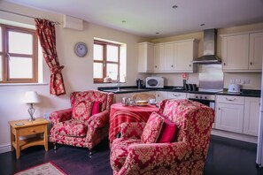 Living room/kitchen