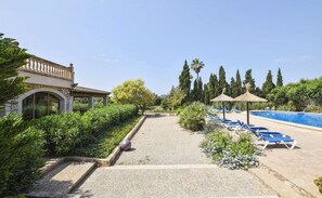 Holiday Home Swimming Pool