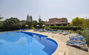 Holiday Home Swimming Pool
