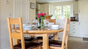 Dining area, Emma Dent Cottage at Sudeley Castle, Bolthole Retreats