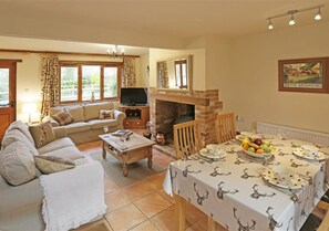 Sitting Room/Dining Area - View 2