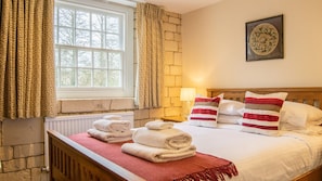 Bedroom 1, Princess Elizabeth at Sudeley Castle, Bolthole Retreats