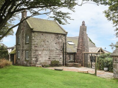 Butterlands Farmhouse, BIDDULPH