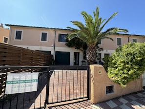 Façade