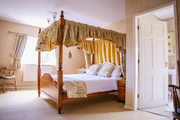 Four-Poster Bedroom