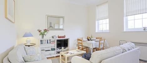 Sitting Room/Dining Area - View 1
