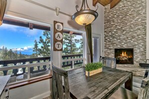 Lakeview condo  dinning area