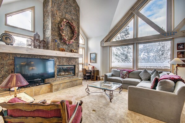 Furniture, Indoors, Living Room, Couch, Home Decor
