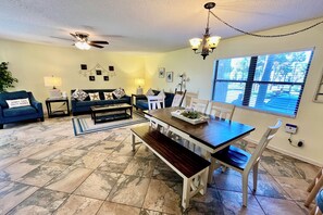 Living/Dining area