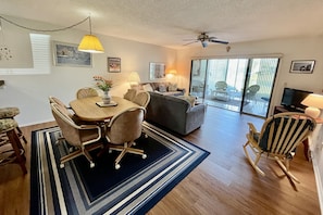 Living/Dining area