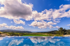 LUXURY CHATEAU IN CARMEL, OCEAN VIEW INFINITY POOL