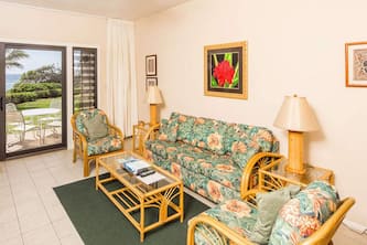 Ocean Suite Life Steps from Surf – Kaha Lani 120
