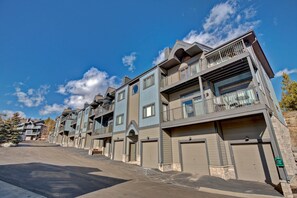 Lake Forest Condos