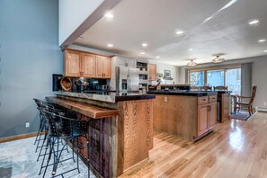 SS333B Kitchen