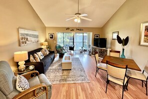 Living/Dining area