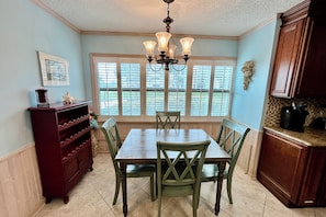 Breakfast nook