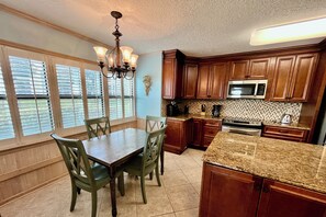 Breakfast nook