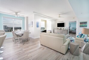 Bright, open floor plan