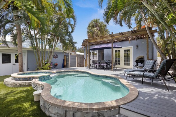 Stunning private pool and spa