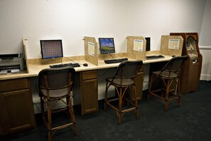 36729027-H1-SB_BUSINESS_CENTER-min