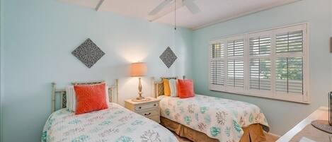 Home Decor,Room,Indoors,Bedroom,Ceiling Fan