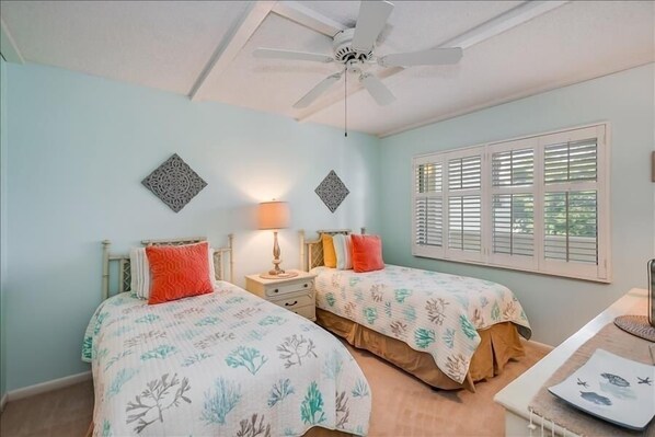 Home Decor,Room,Indoors,Bedroom,Ceiling Fan