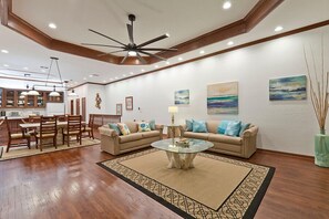 Our open floor plan will keep everyone connected across rooms during your vacation. Book now and give your family the gift of time and connections this year.