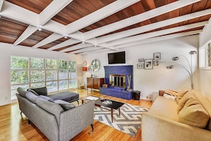 A Mid-Century Modern cottage in the Redwoods.