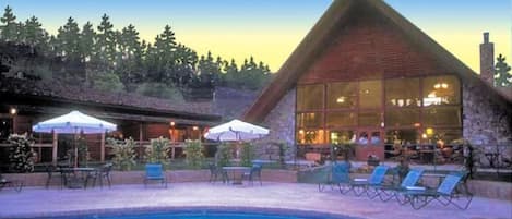 Kohls Ranch Lodge Pool