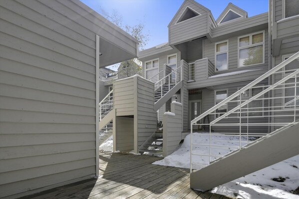 River Glen Exterior