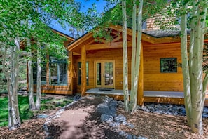 Frisco Cedar Cabin