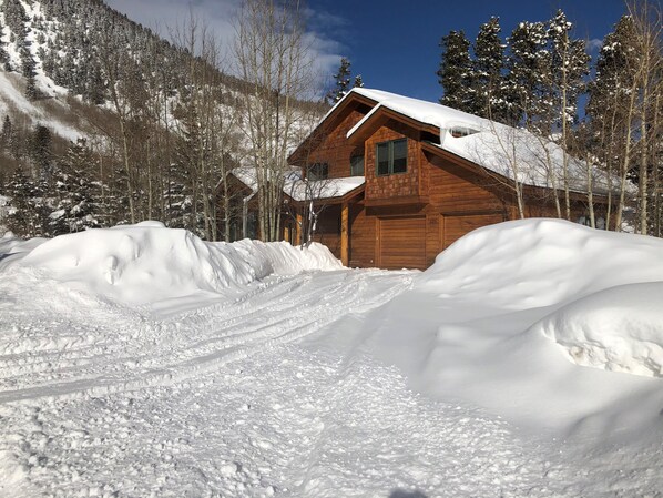 Frisco Cedar Cabin