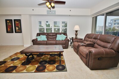 Stunning Spacious Condo In Oceanwalk Resort Community New Smyrna Beach Stunning Spacious Condo In Oceanwalk Resort Community New Smyrna Beach
