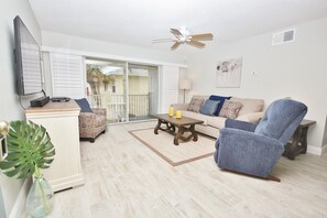 Living Room with plenty of seating