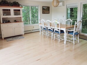 Dining Area with AC