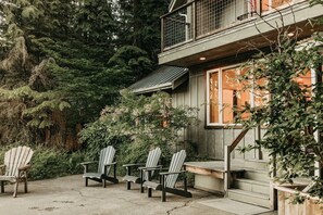 Chair, Furniture, City, Urban, Nature