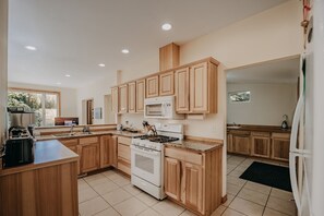 Indoors, Kitchen, Floor, Microwave, Oven