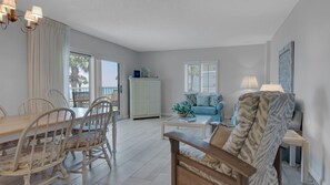 Sand Cliffs 214 Living Area