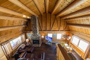 366 RB Loft View